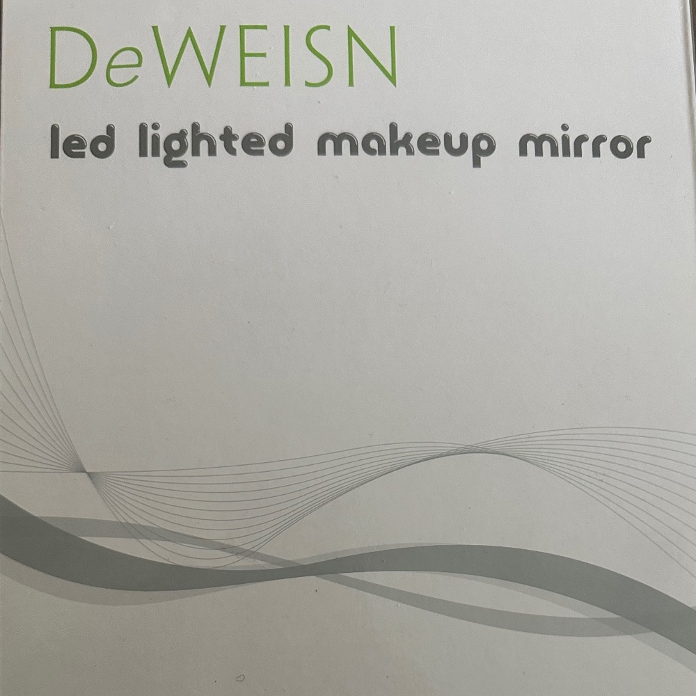 LED Lighted Makeup Mirror *NEW IN BOX*